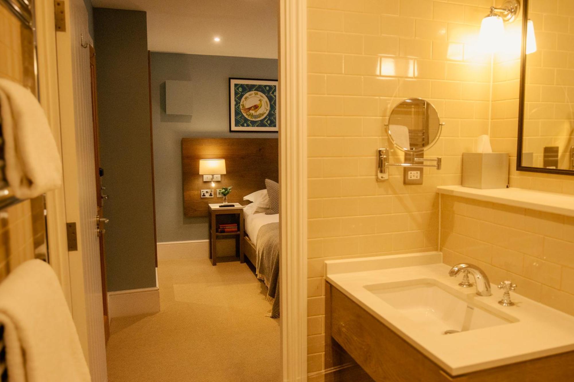 The Georgian, Haslemere, Surrey Экстерьер фото