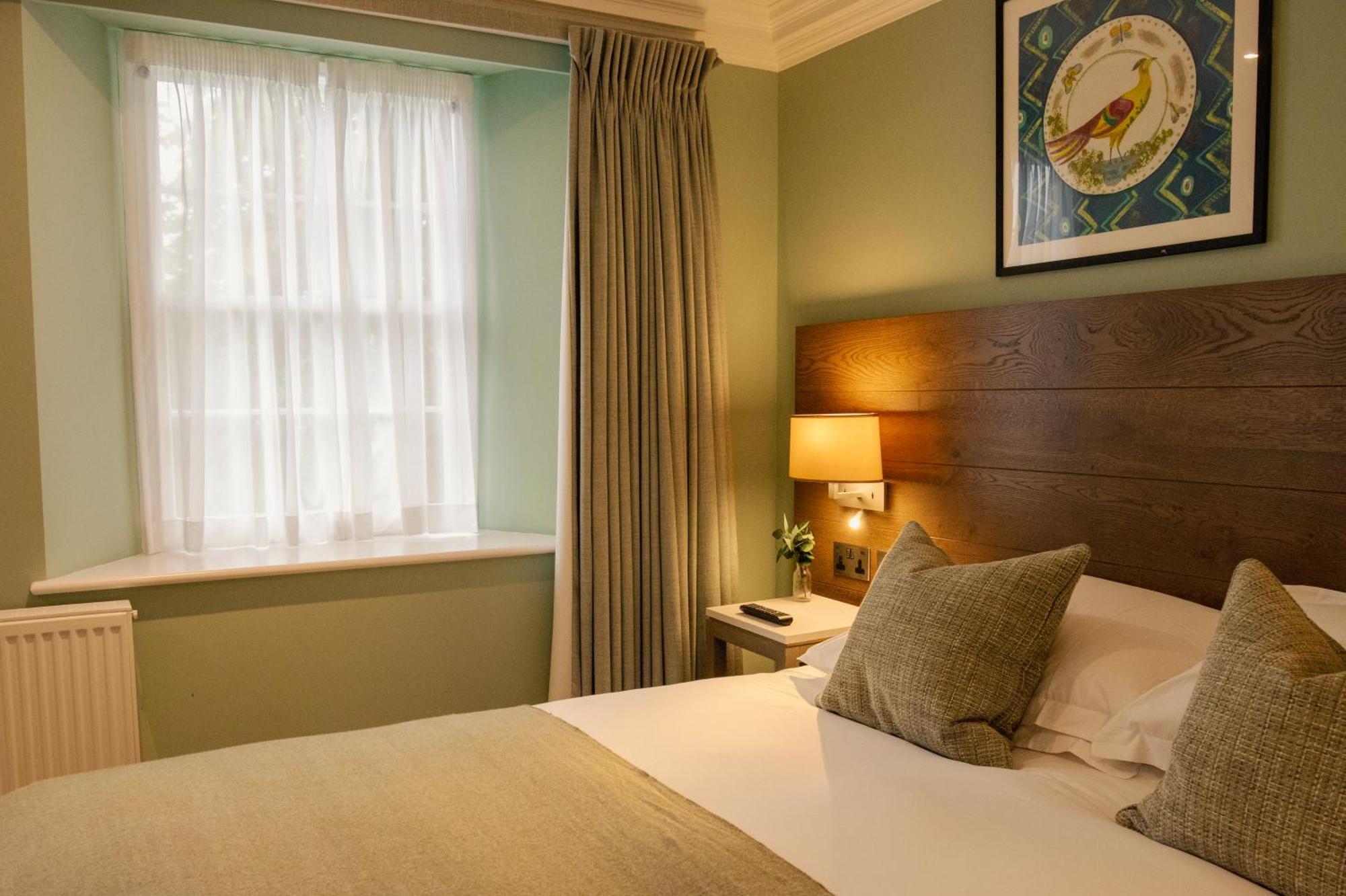 The Georgian, Haslemere, Surrey Экстерьер фото