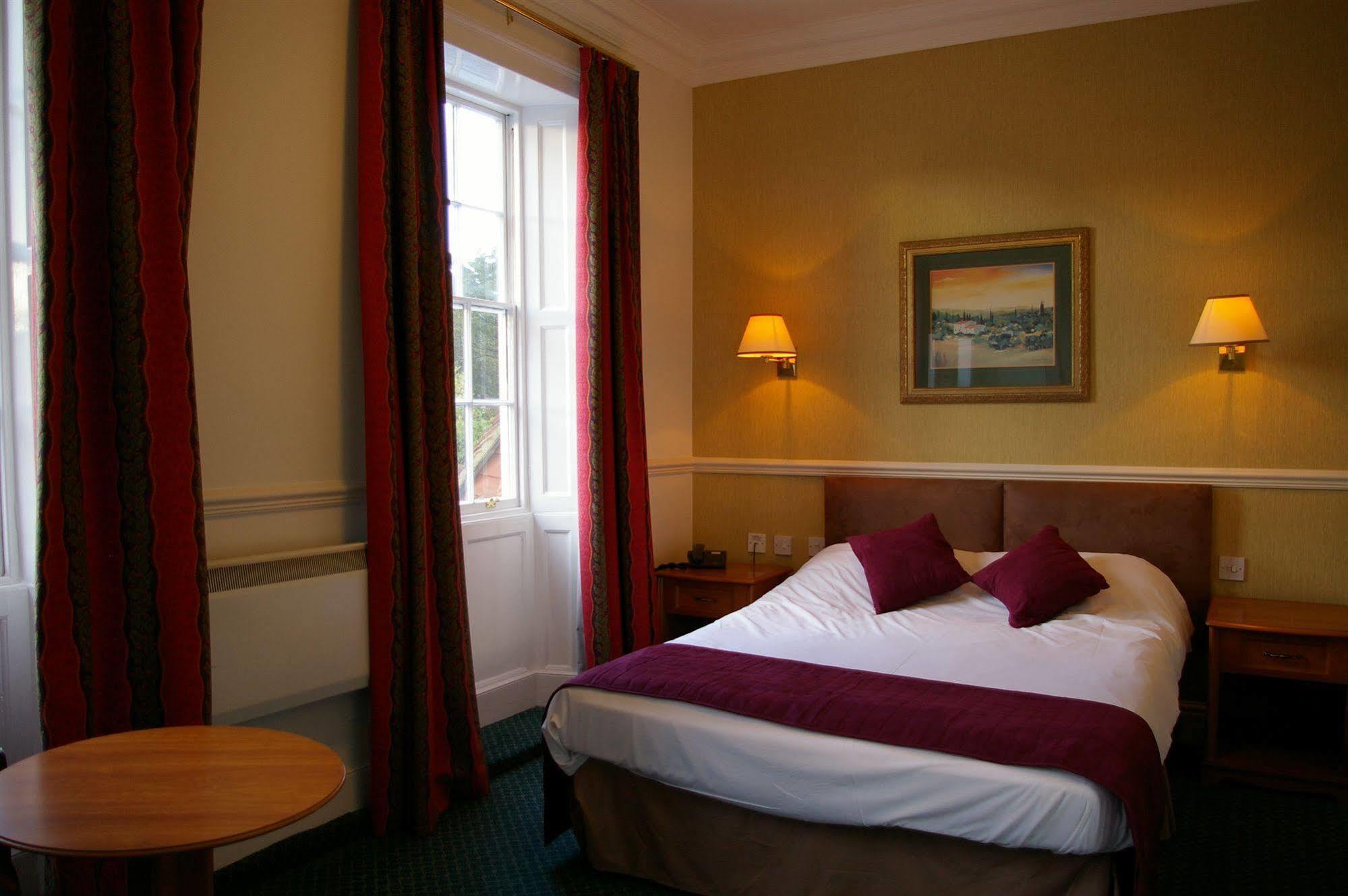 The Georgian, Haslemere, Surrey Экстерьер фото