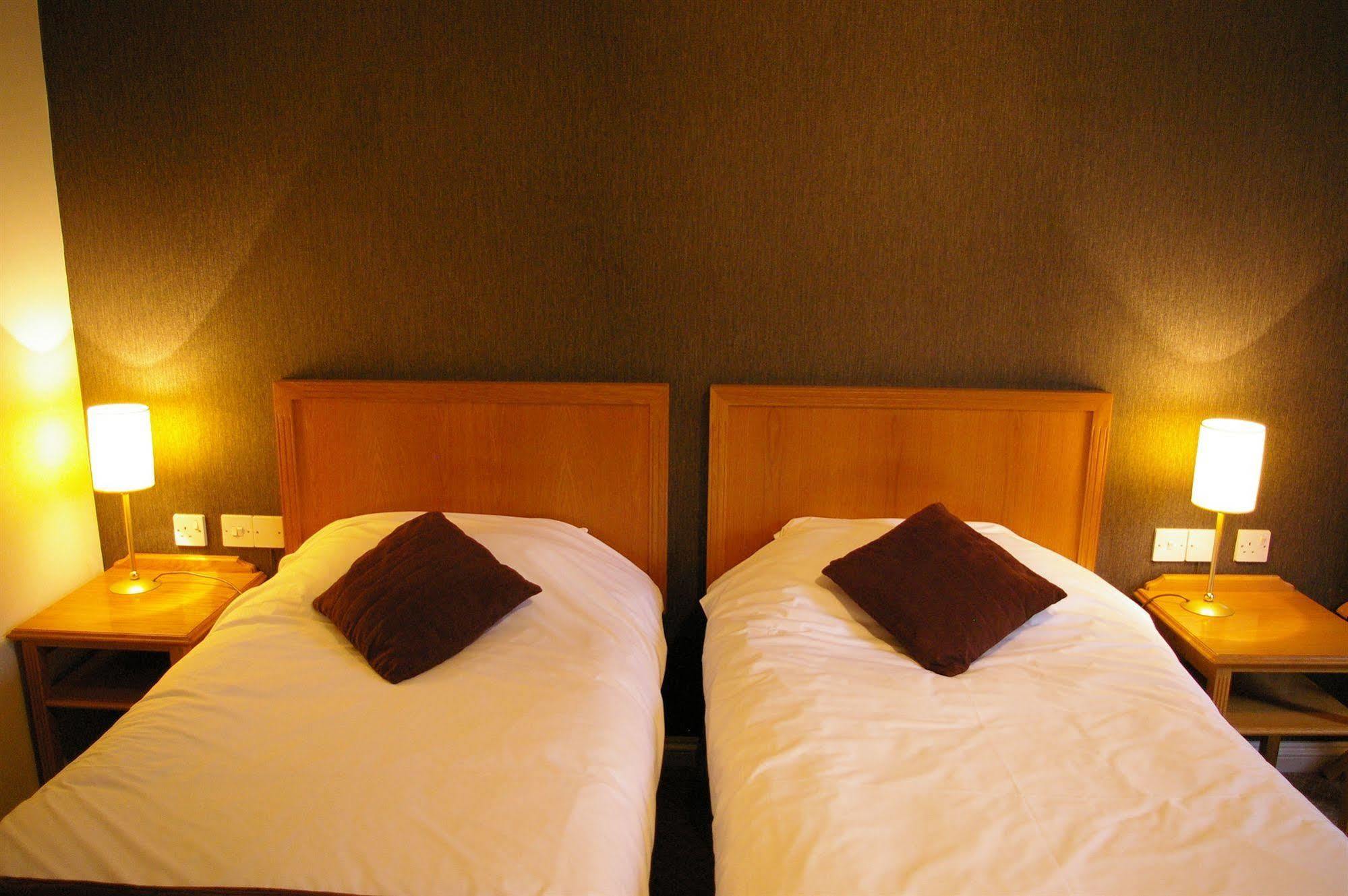 The Georgian, Haslemere, Surrey Экстерьер фото